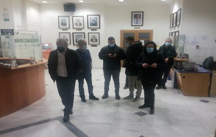 ΚΟΒ ΚΚΕ Αμαρουσίου: Οργή για την κλειστή αίθουσα, ματαίωση της συνέντευξη Τύπου για το ΤΟΣΔΑ (Βίντεο)