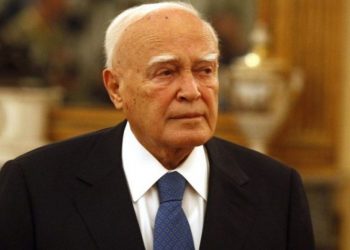 «Έφυγε» από τη ζωή ο Κάρολος Παπούλιας