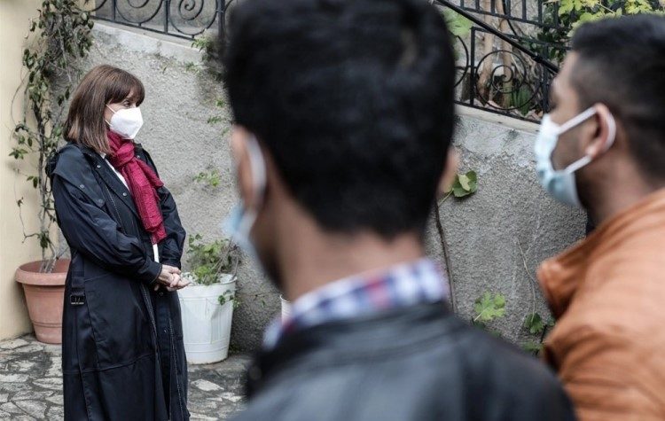 Στη δομή φιλοξενίας ασυνόδευτων ανηλίκων η Πρόεδρος της Δημοκρατίας (Βίντεο)
