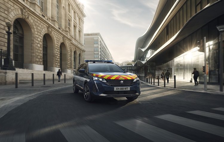 Ο στόλος της Γαλλικής Χωροφυλακής εξηλεκτρίζεται με Peugeot 3008 HYBRID 225