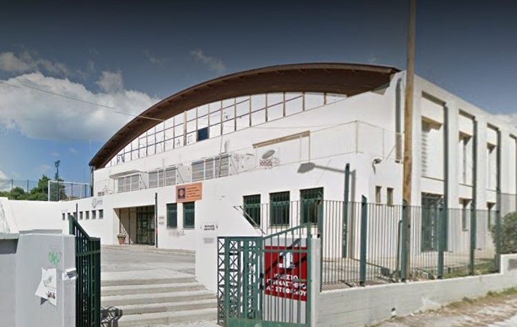 Στο προσκήνιο και πάλι η έλλειψη θέρμανσης στο κλειστό του Αγ. Στεφάνου