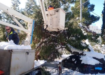 Τις πταίει τελικά και… θαφτήκαμε στο χιόνι;