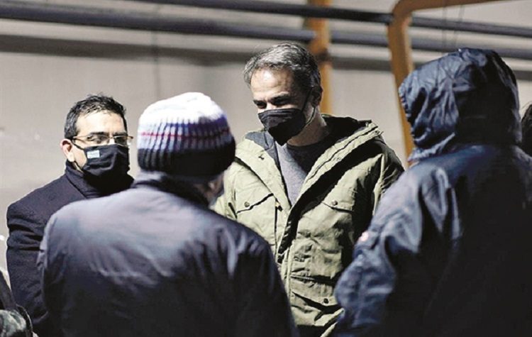 Μητσοτάκης - Άστεγοι: Απρόσμενος επισκέπτης