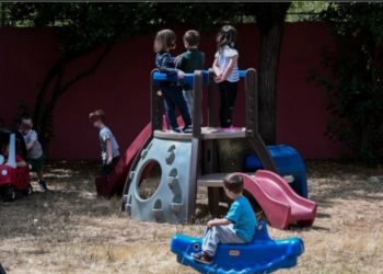 Γονείς ΠΑΙΣΔΑΠ: «Αν τα σχολεία θεωρούνται εστίες υπερμετάδοσης μια φορά, οι παιδικοί σταθμοί είναι δέκα»