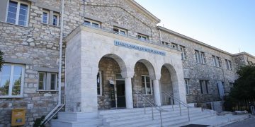 Περιφερειακό Συμβούλιο Αττικής: Ψήφισμα για επαναφορά των εφημεριών στο Παίδων Πεντέλης και αποκατάσταση Σισμανόγλειου - Αμαλία Φλέμινγκ