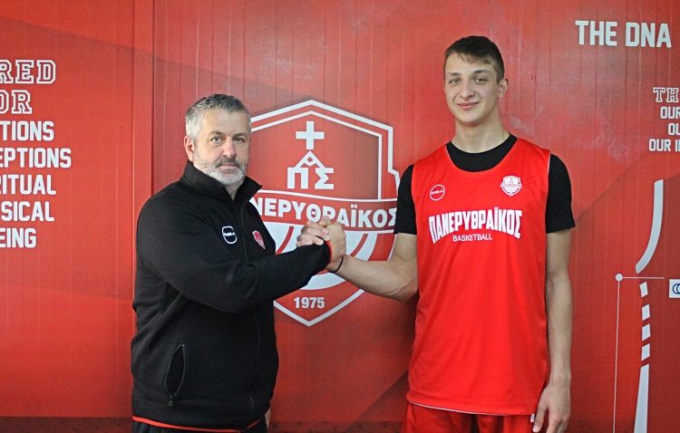 Α2 μπάσκετ: «Ψηλώνει» με Τόλα ο Πανερυθραϊκός