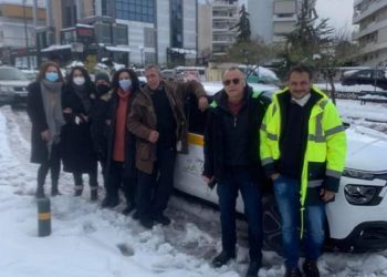 Ελληνικό - Αργυρούπολη: Οδηγός του Δήμου μετέφερε 8 άτομα για αιμοκάθαρση