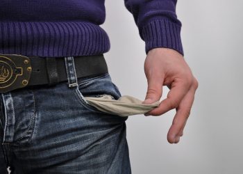 Πόσο θα σφίξει ακόμα το ζωνάρι μας;