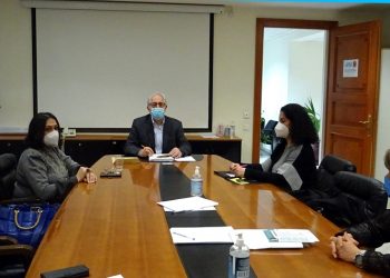 Συνάντηση Αμπατζόγλου με τη διοίκηση του Σικιαριδείου