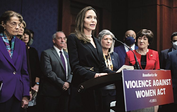 Αντζελίνα Τζολί: «Προστατέψτε τους ανίσχυρους»