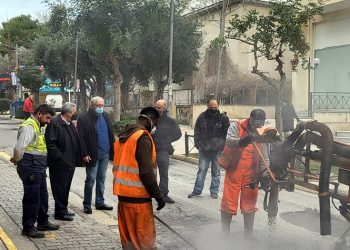 Εργασίες αποκατάστασης οδοστρώματος σε διάφορα σημεία του Αμαρουσίου