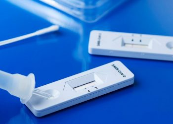 Ο Δήμος Πεντέλης παρέχει δωρεάν δύο self-test εβδομαδιαίως στο βοηθητικό προσωπικό των σχολείων του Δήμου