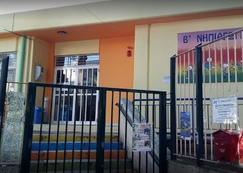 Πτώση στεγάστρου στο 2ο Νηπιαγωγείο Ν. Ερυθραίας: «Εγκληματική προχειρότητα» καταγγέλλει η Ένωση Γονέων