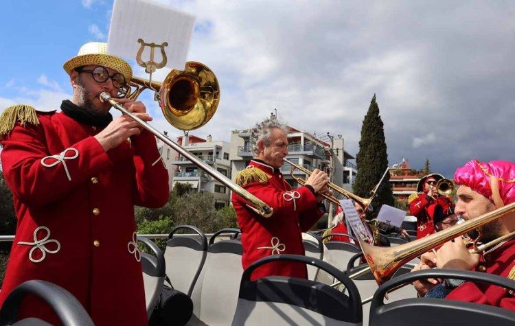 Απόκριες με υπόσχεση για διασκέδαση χωρίς… περιορισμούς στην πόλη
