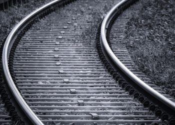 Κρυονέρι: Τρένο παρέσυρε και διαμέλισε γυναίκα που βρισκόταν πάνω στις γραμμές