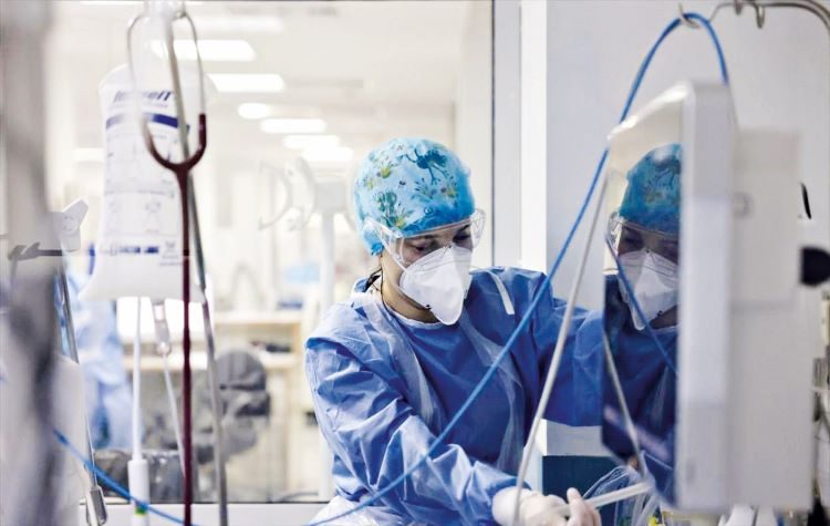 Κορωνοϊός: Συνεχίζεται ο «πόλεμος»