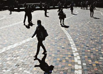 Κορωνοϊός: Φως στο τούνελ