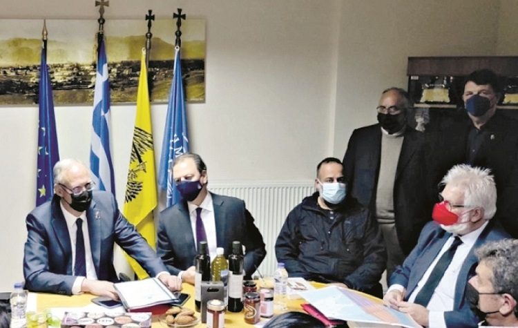 «Σύννεφα» και… κάλπες