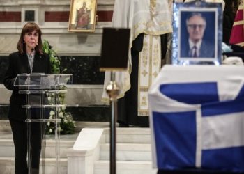 Το τελευταίο αντίο στον Χρήστο Σαρτζετάκη