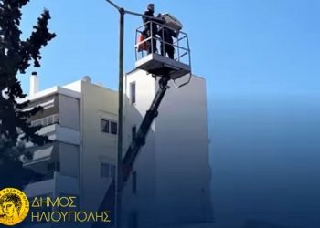 Αντικατάσταση φθαρμένων στύλων φωτισμού στις νησίδες Κυπρίων Ηρώων