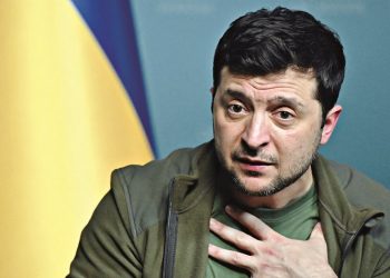 Ζελένσκι: Κατασκευασμένος «ήρωας»