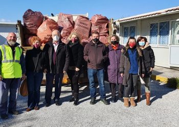 Φορτηγό αλληλεγγύης από τον Δήμο για τα θύματα του πολέμου στην Ουκρανία