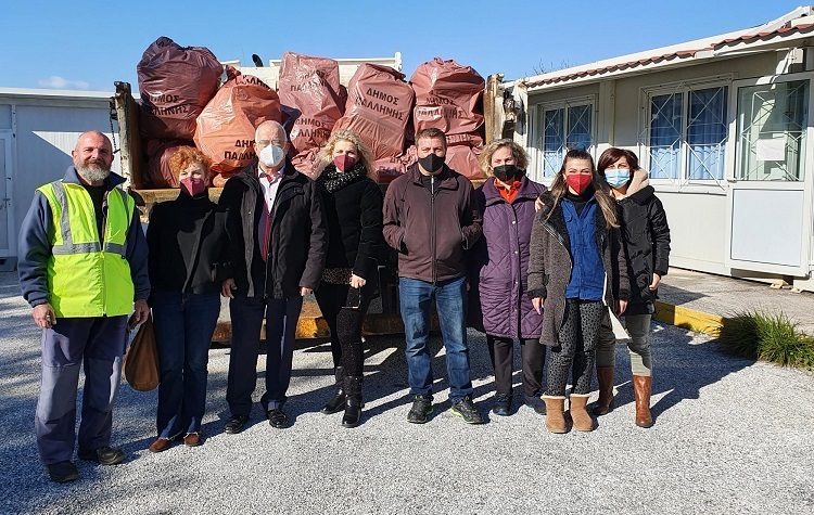 Φορτηγό αλληλεγγύης από τον Δήμο για τα θύματα του πολέμου στην Ουκρανία