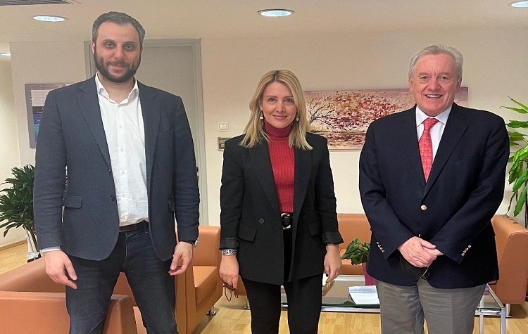 Η εφαρμογή καινοτόμων τεχνολογιών στα Βριλήσσια «στο τραπέζι» της συνάντησης Γ. Πισιμίση - Αθ. Κυριαζή