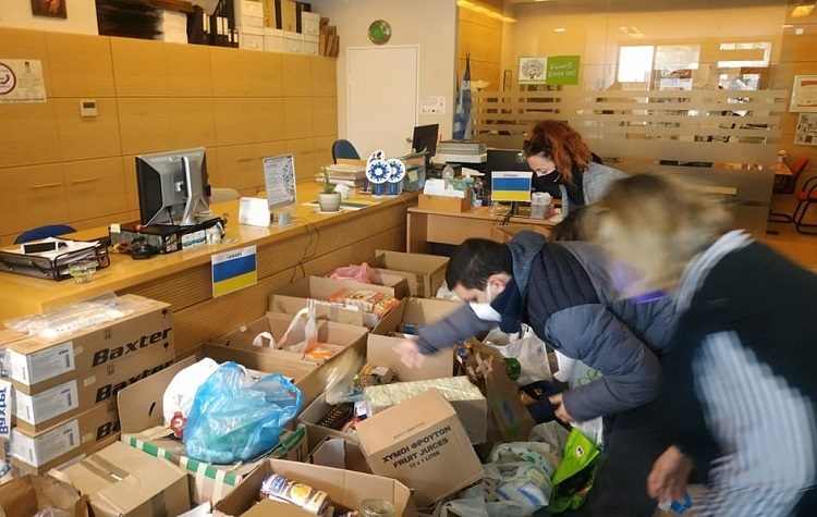 Παραδόθηκε στην Ουκρανία η πρώτη ανθρωπιστική βοήθεια από τον Δήμο