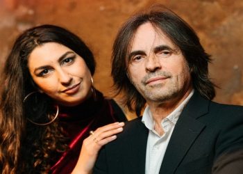 Νύχτες φωτεινές στο «Χαμάμ» με Βασίλη Λέκκα και Γεωργία Δρακάκη από τις 26/3