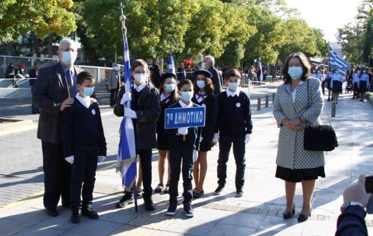 Μόνο με σημαιοφόρους και παραστάτες η παρέλαση για την 25η Μαρτίου