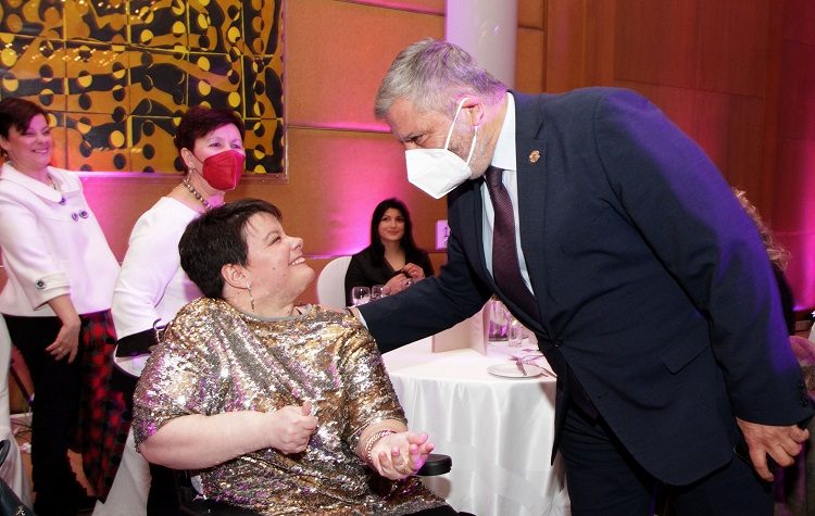 Σε εκδήλωση «Με Γυναικείο Αποτύπωμα» ο περιφερειάρχης Αττικής Γ. Πατούλης