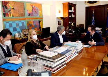 Συνάντηση Πατούλη - Πέτσα για «Α. Τρίτσης» και οδική ασφάλεια