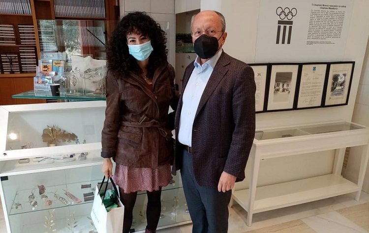 Η νικήτρια του 38ου Αυθεντικού Μαραθωνίου Γκλόρια Πριβιλέτζιο την Ημέρα της Γυναίκας στο Μουσείο Μαραθωνίου Δρόμου