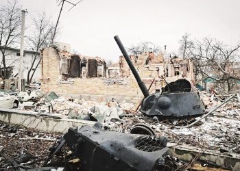 Τι επιδιώκει η Δύση παρατείνοντας τον πόλεμο στην Ουκρανία;