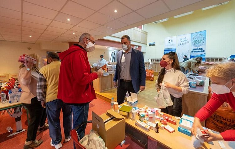 Δέκα φορτηγά με είδη πρώτης ανάγκης έφυγαν για Ουκρανία