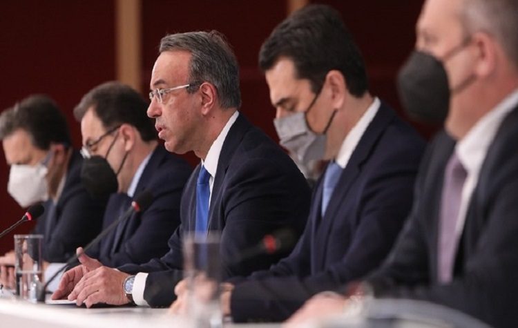 Οι ανακοινώσεις για τα μέτρα στήριξης - Οι λεπτομέρειες για καύσιμα και ρεύμα