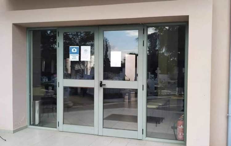 Δημοτικό Συμβούλιο: «Πράσινο φως» μετά… εντάσεων για νέα διοικητική αποβολή στον εκμισθωτή του κυλικείου στο Κοιμητήριο