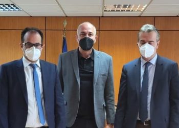 Ο Στράτος Σαραούδας επισκέφτηκε τα γραφεία των Κτιριακών Υποδομών και συζήτησε την ένταξη σχολείων στις χρηματοδοτήσεις