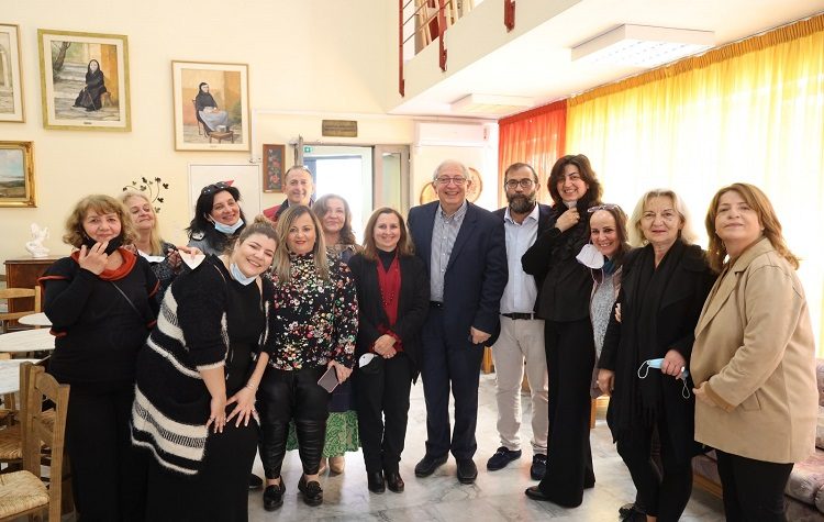 Επίσκεψη του δημάρχου Θ. Αμπατζόγλου στο κεντρικό ΚΑΠΗ Αμαρουσίου