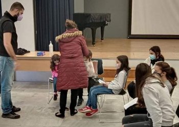 Δήμος & «Μαζί για το Παιδί»: Δεκάδες ζευγάρια παπούτσια για τα παιδιά που έχουν ανάγκη