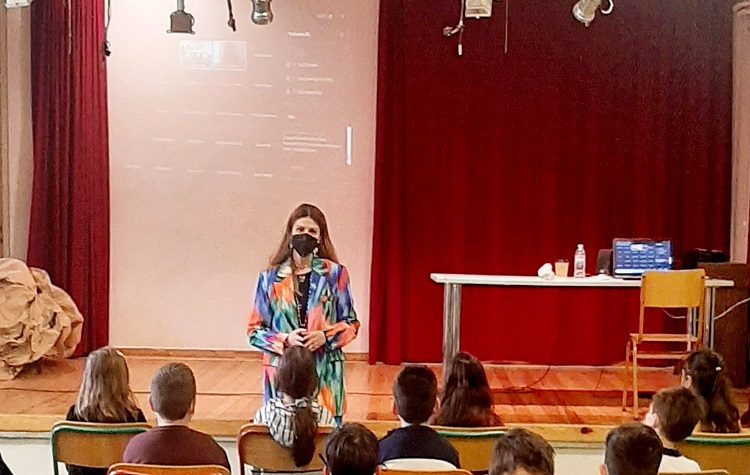 8ο Δημοτικό Κηφισιάς: Δύο ακόμα βραβεία για τους μικρούς «παραμυθάδες»