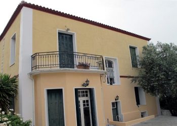 Ελεύθερο Πανεπιστήμιο: Ομιλίες για τη Μικρασιατική Καταστροφή που αγγίζουν ευαίσθητες «χορδές»