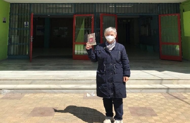 Διανεμήθηκαν σε δημόσια σχολεία εκπαιδευτικοί οδηγοί για την ανακύκλωση κλωστουφαντουργικών προϊόντων