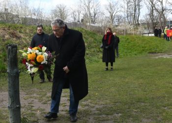 Δημήτρης Κουτσούμπας: Μήνυμα από το νεκροταφείο πεσόντων αντιστασιακών στον Β’ Παγκόσμιο Πόλεμο στη Δανία