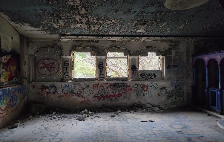 Άγγελος Παλαιοδήμος: «ΝΙΕΝ: Η ντροπή της πόλης» (Εικόνες)