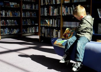 Δημοτική Βιβλιοθήκη Διονύσου: Πλούσιο πρόγραμμα και τον Απρίλιο