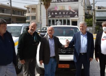 O ΣΠΑΠ παρέδωσε στον Δήμο Μαραθώνος ένα σύγχρονο διπλοκάμπινο όχημα 4Χ4