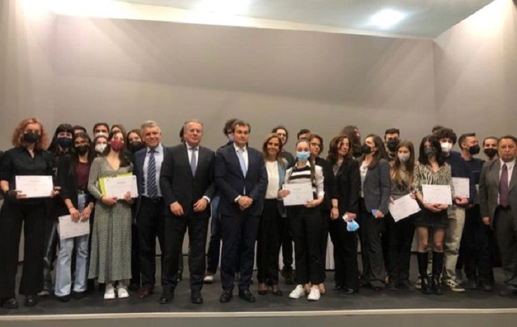 Βραβεύτηκαν οι 43 αριστούχοι που διακρίθηκαν στις Πανελλήνιες Εξετάσεις