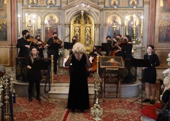 Συγκινητική η Πασχαλινή ερμηνεία από το Δημοτικό Ωδείο Αμαρουσίου στο «Stabat Mater»